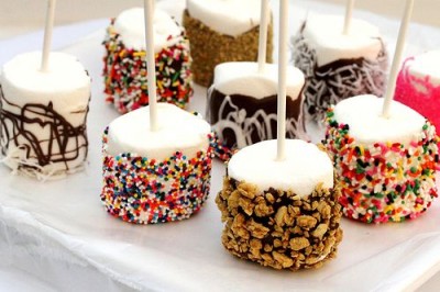 marshmallow-diy-wedding-favors