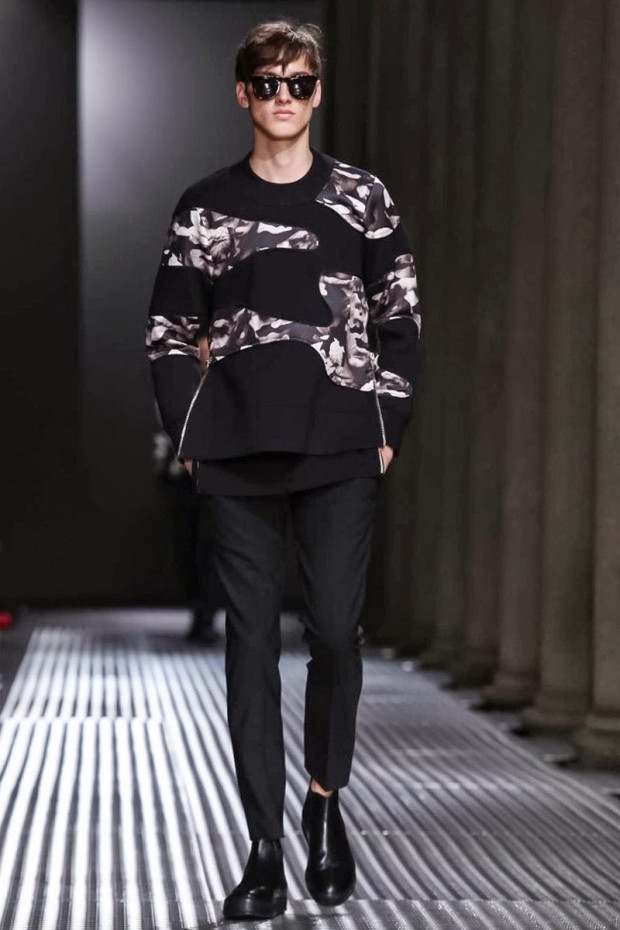 Neil-Barrett-Men-2015-Spring-Summer-Milan-Fashion-Week-030