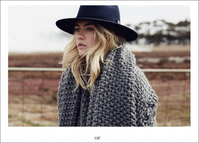 Elyse-Knowles-By-Ren-Pidgeon-for-Oracle-Fox-Journal