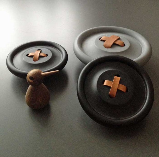 hk-button-hook-table